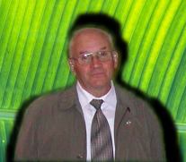ROGER : Un ami tourneur sur m�taux qui n'a pas h�sit� � me fabriquer certaines pi�ces pour tourner certains bois .